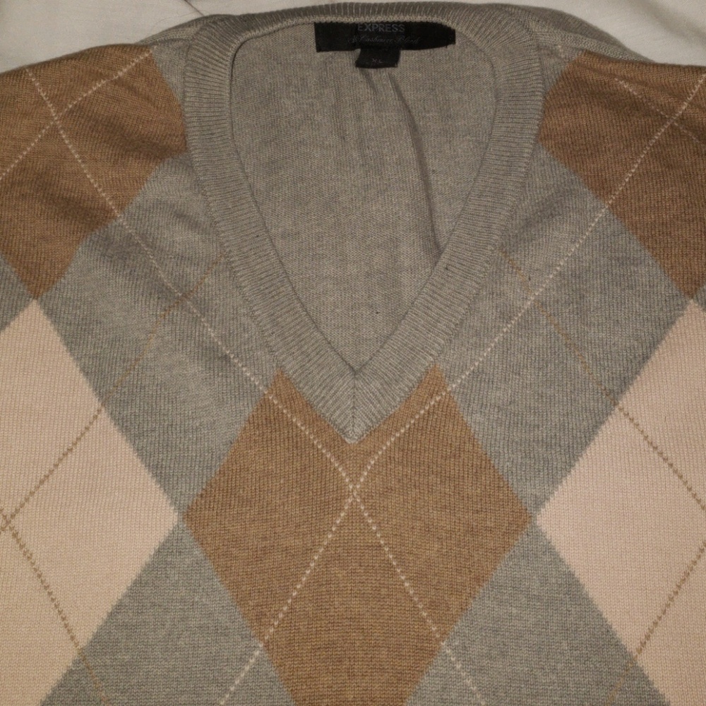Express argyle v-neck cardigan XL